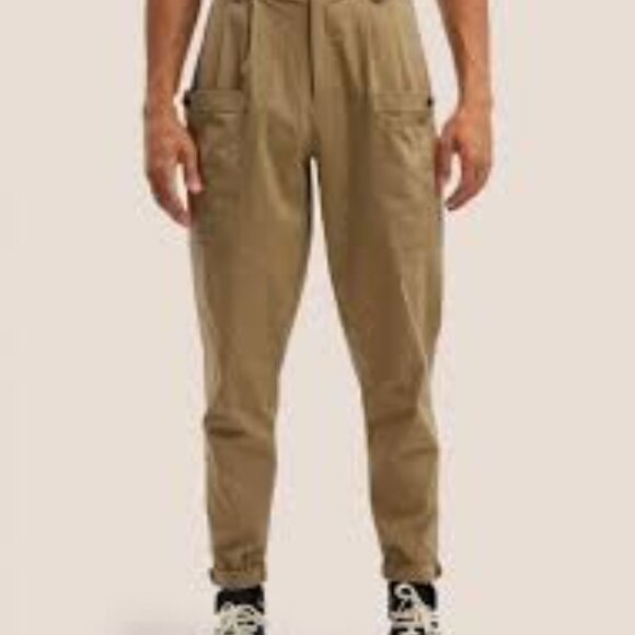 GENTLE HERD Pants Mens Medium Khaki Pleated‎ High Waist Tapered Utility Pocket - Picture 1 of 14